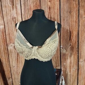 Cacique Lace Underwire Bra - Cream